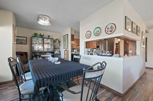 2A-133 25 Avenue Sw, Calgary, AB - Indoor Photo Showing Dining Room