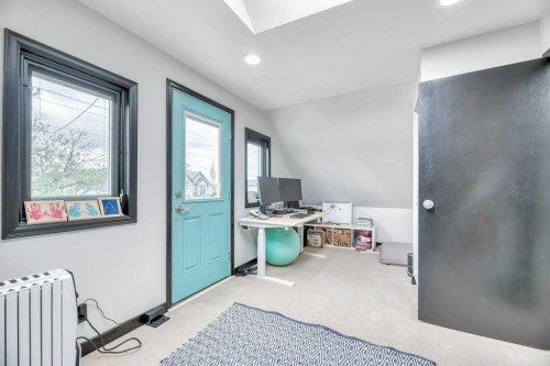 1940 Broadview Road Nw, Calgary, AB - Indoor Photo Showing Other Room
