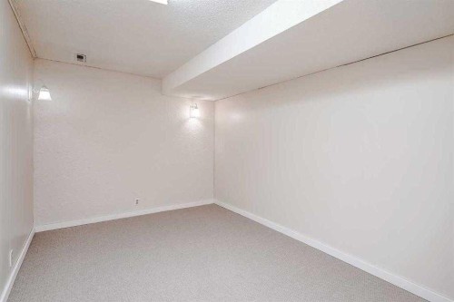 171 Huntchester Crescent Ne, Calgary, AB 