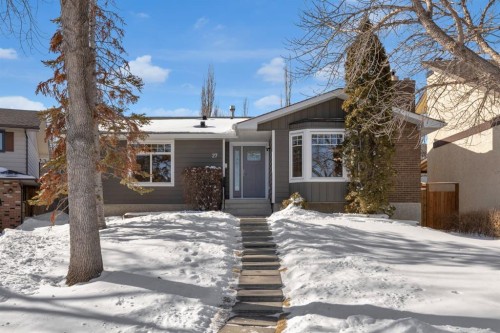 27 Berwick Place Nw, Calgary, AB - Outdoor With Facade