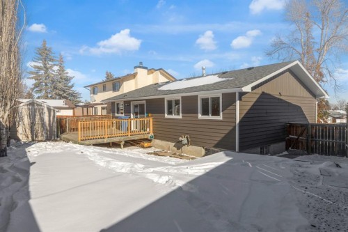 27 Berwick Place Nw, Calgary, AB - Outdoor With Deck Patio Veranda