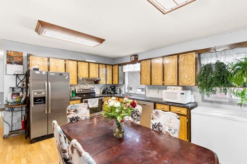 4613 48 Avenue, Olds, AB - Indoor