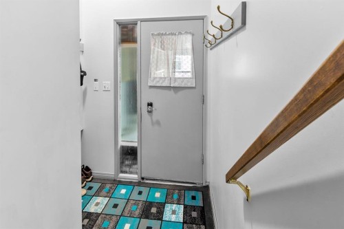 4613 48 Avenue, Olds, AB - Indoor Photo Showing Other Room