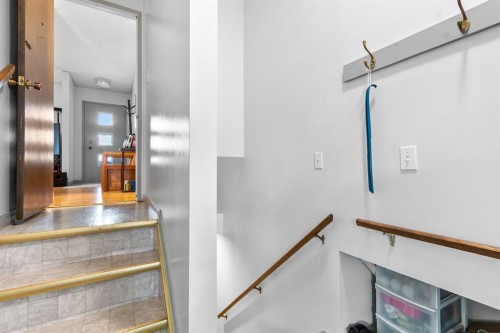 4613 48 Avenue, Olds, AB - Indoor Photo Showing Other Room