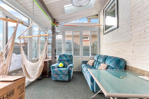 4613 48 Avenue, Olds, AB - Indoor Photo Showing Other Room