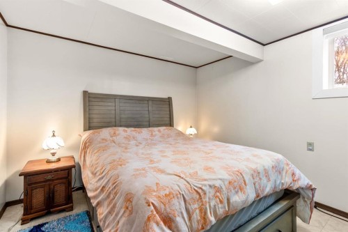 4613 48 Avenue, Olds, AB - Indoor Photo Showing Bedroom