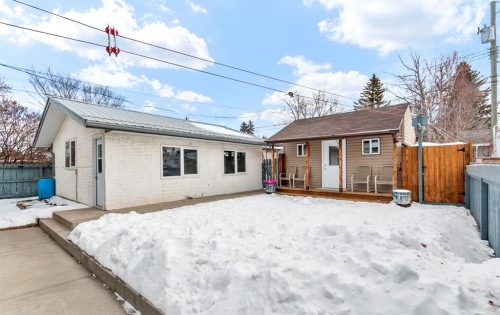 4613 48 Avenue, Olds, AB - Outdoor