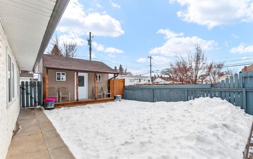 4613 48 Avenue, Olds, AB - Outdoor