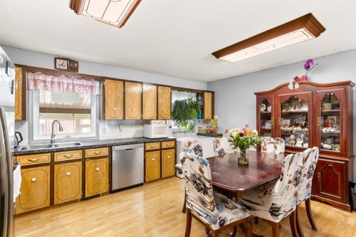 4613 48 Avenue, Olds, AB - Indoor