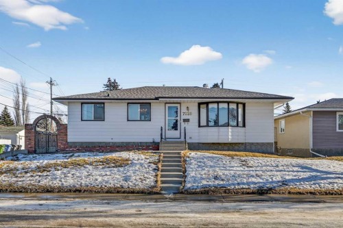 7228 Huntridge Hill Ne, Calgary, AB - Outdoor