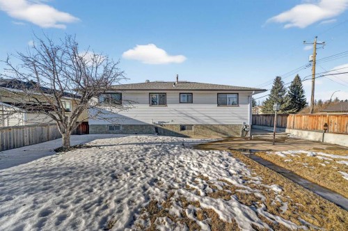 7228 Huntridge Hill Ne, Calgary, AB - Outdoor