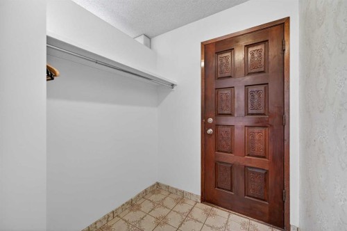 7228 Huntridge Hill Ne, Calgary, AB - Indoor