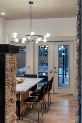 3016 7 Street Sw, Calgary, AB - Indoor Photo Showing Dining Room