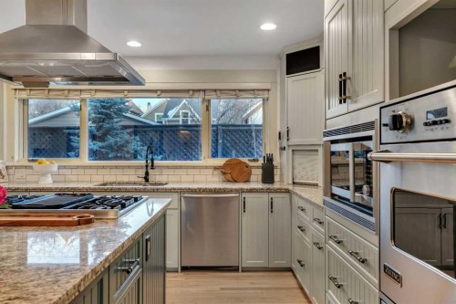 3016 7 Street Sw, Calgary, AB - Indoor Photo Showing Kitchen