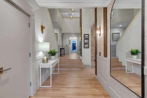 3016 7 Street Sw, Calgary, AB - Indoor Photo Showing Other Room