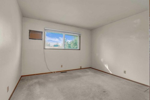 4511 Richmond Road Sw, Calgary, AB - Indoor Photo Showing Other Room