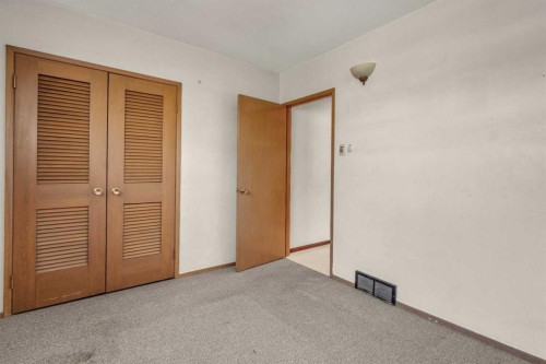 4511 Richmond Road Sw, Calgary, AB - Indoor Photo Showing Other Room
