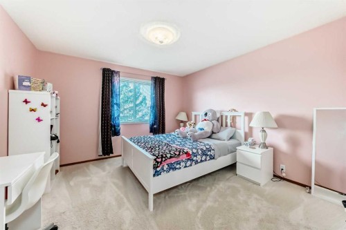 170 Shawbrooke Green Sw, Calgary, AB - Indoor Photo Showing Bedroom