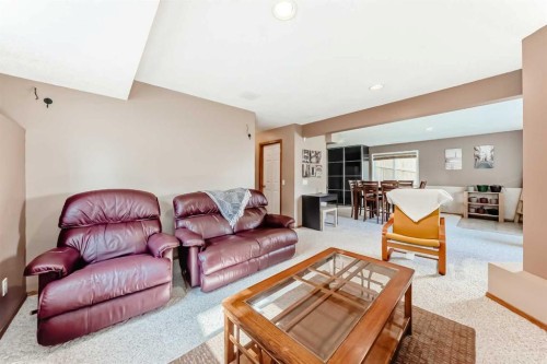 170 Shawbrooke Green Sw, Calgary, AB - Indoor Photo Showing Living Room