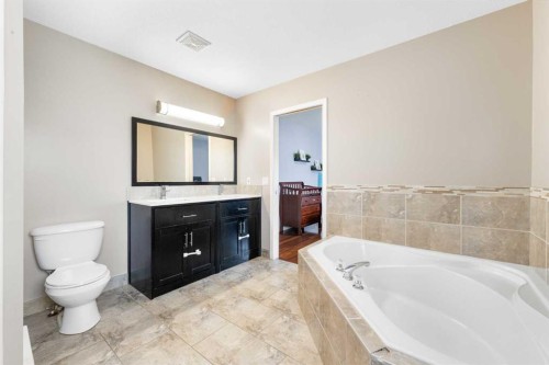 72 Panamount Heights Nw, Calgary, AB - Indoor Photo Showing Bathroom