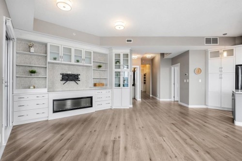 1205-32 Varsity Estates Circle Nw, Calgary, AB - Indoor With Fireplace