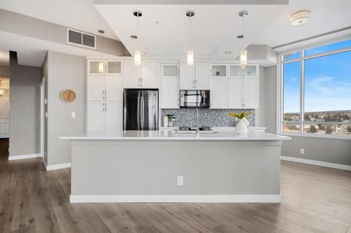 1205-32 Varsity Estates Circle Nw, Calgary, AB - Indoor Photo Showing Kitchen With Upgraded Kitchen