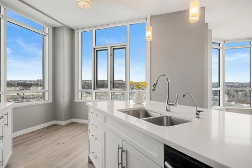 1205-32 Varsity Estates Circle Nw, Calgary, AB - Indoor Photo Showing Kitchen With Double Sink