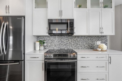 1205-32 Varsity Estates Circle Nw, Calgary, AB - Indoor Photo Showing Kitchen With Upgraded Kitchen