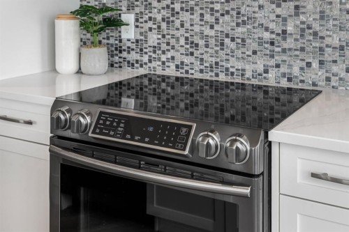 1205-32 Varsity Estates Circle Nw, Calgary, AB - Indoor Photo Showing Kitchen