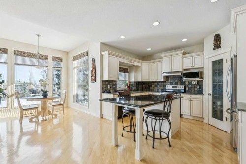 22 Valley Creek Road Nw, Calgary, AB - Indoor Photo Showing Other Room