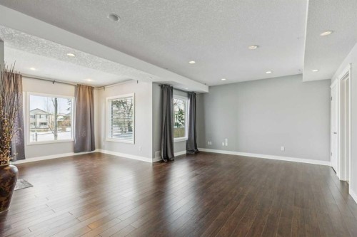 22 Valley Creek Road Nw, Calgary, AB - Indoor Photo Showing Other Room