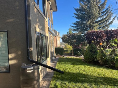 22 Valley Creek Road Nw, Calgary, AB - Outdoor