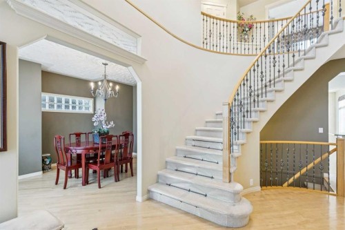 22 Valley Creek Road Nw, Calgary, AB - Indoor Photo Showing Other Room