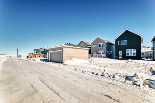354 Ellen Park, Crossfield, AB - Outdoor