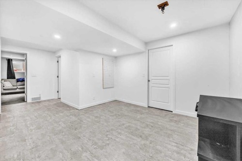 133 Tucker Circle, Okotoks, AB - Indoor