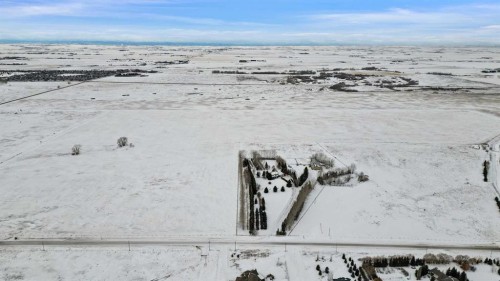 4;25;24;26 Se Range Road 251, Strathmore, AB 