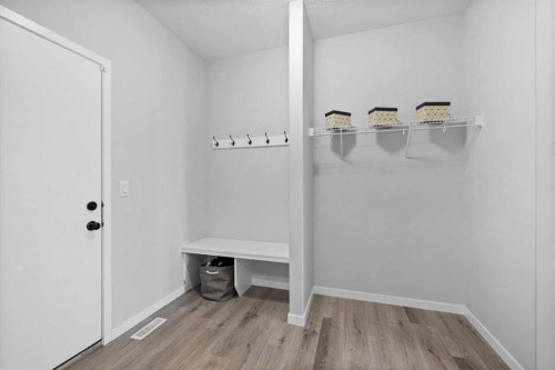 223 Howse Drive Ne, Calgary, AB - Indoor