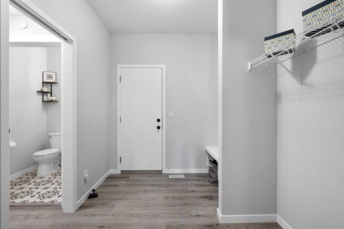 223 Howse Drive Ne, Calgary, AB - Indoor