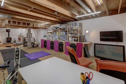 3835 Varsity Drive Nw, Calgary, AB - Indoor Photo Showing Basement