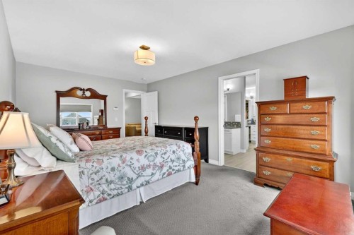 142 Masters Common Se, Calgary, AB - Indoor Photo Showing Bedroom