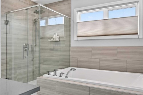 142 Masters Common Se, Calgary, AB - Indoor Photo Showing Bathroom