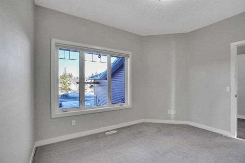 27-925 Imperial Drive, Diamond Valley, AB - Indoor Photo Showing Other Room