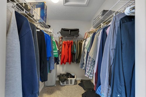 23 Evansbrooke Manor Nw, Calgary, AB - Indoor With Storage