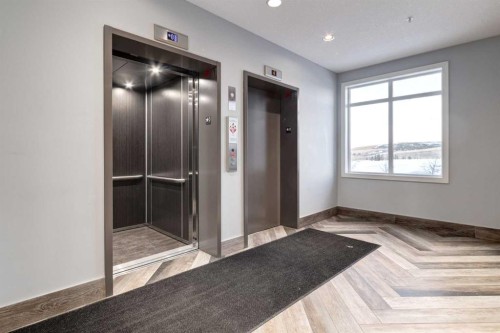 312-10 Walgrove Walk Se, Calgary, AB - Indoor Photo Showing Other Room