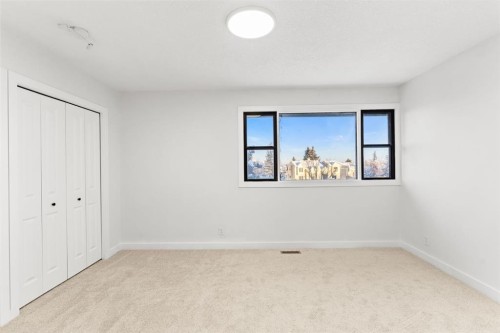 111 Macewan Glen Close Nw, Calgary, AB - Indoor Photo Showing Other Room