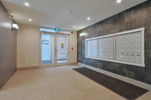 403-138 Sage Valley Common Nw, Calgary, AB - Indoor Photo Showing Other Room