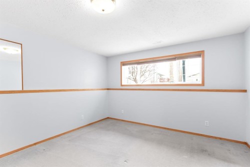 6228 Cypress Close, Olds, AB - Indoor Photo Showing Other Room