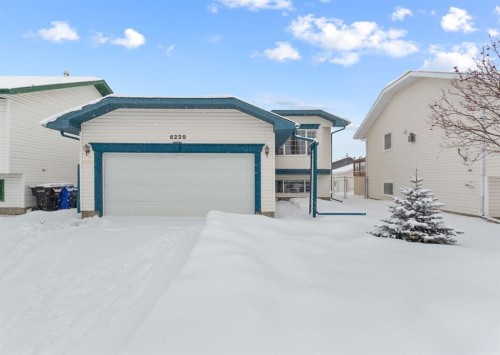 6228 Cypress Close, Olds, AB - Outdoor