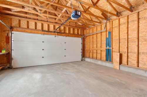 6228 Cypress Close, Olds, AB - Indoor Photo Showing Garage