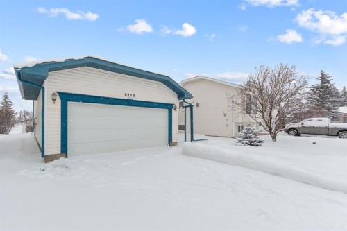 6228 Cypress Close, Olds, AB - Outdoor